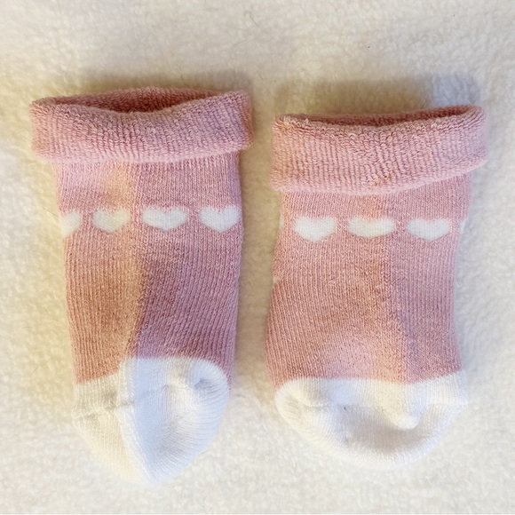 Lot of Seven Pairs of NEW Fruit of the Loom Baby Girl Socks, size 0-6 months - Picture 10 of 10
